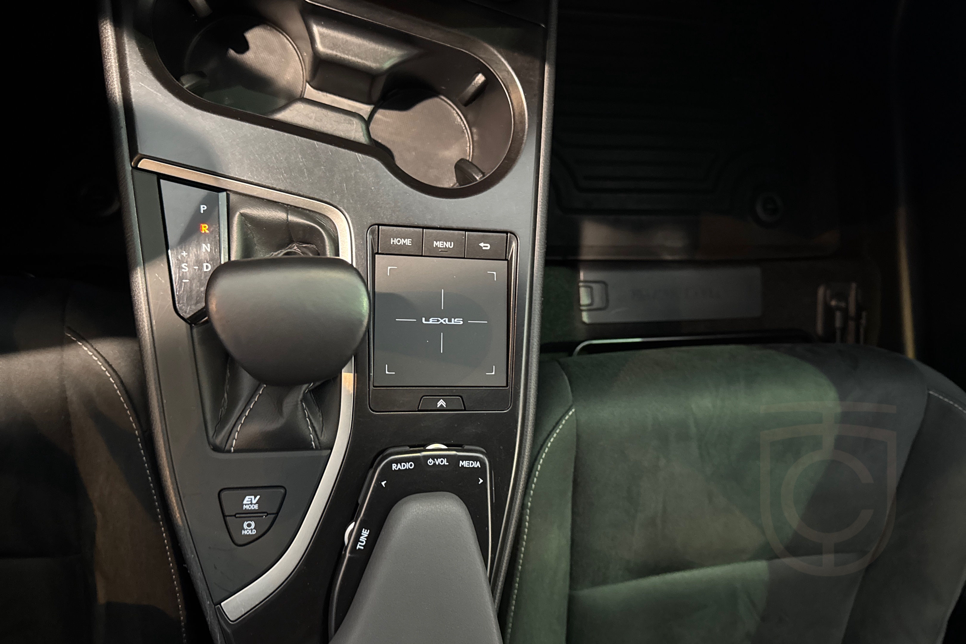 Lexus UX 250h