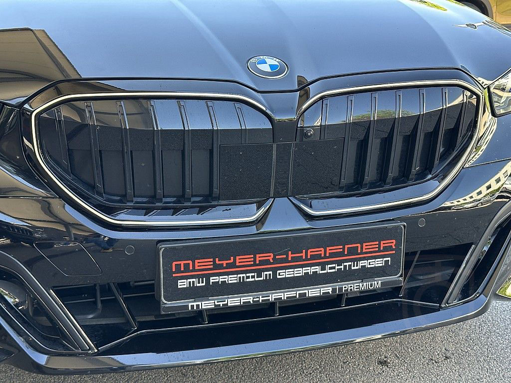 BMW 540d Touring xDrive M-Paket Aut. / AHK / Bowe...