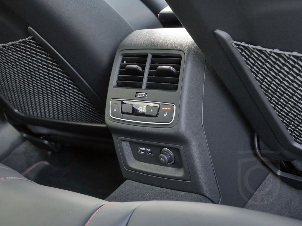 Audi RS 4 Avant qu. 280km/h*RS-Dynamik*B&O*HuD*Matrix