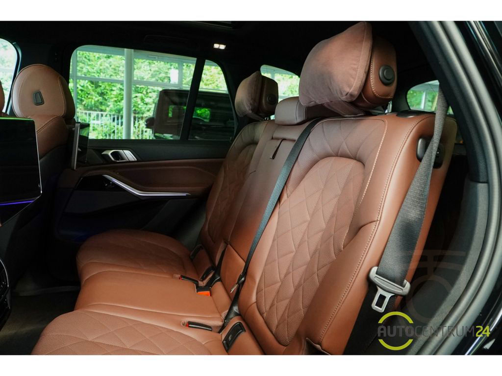 BMW X5 40d M Sport 7-Sitzer Luft Pano Memo HK AHK