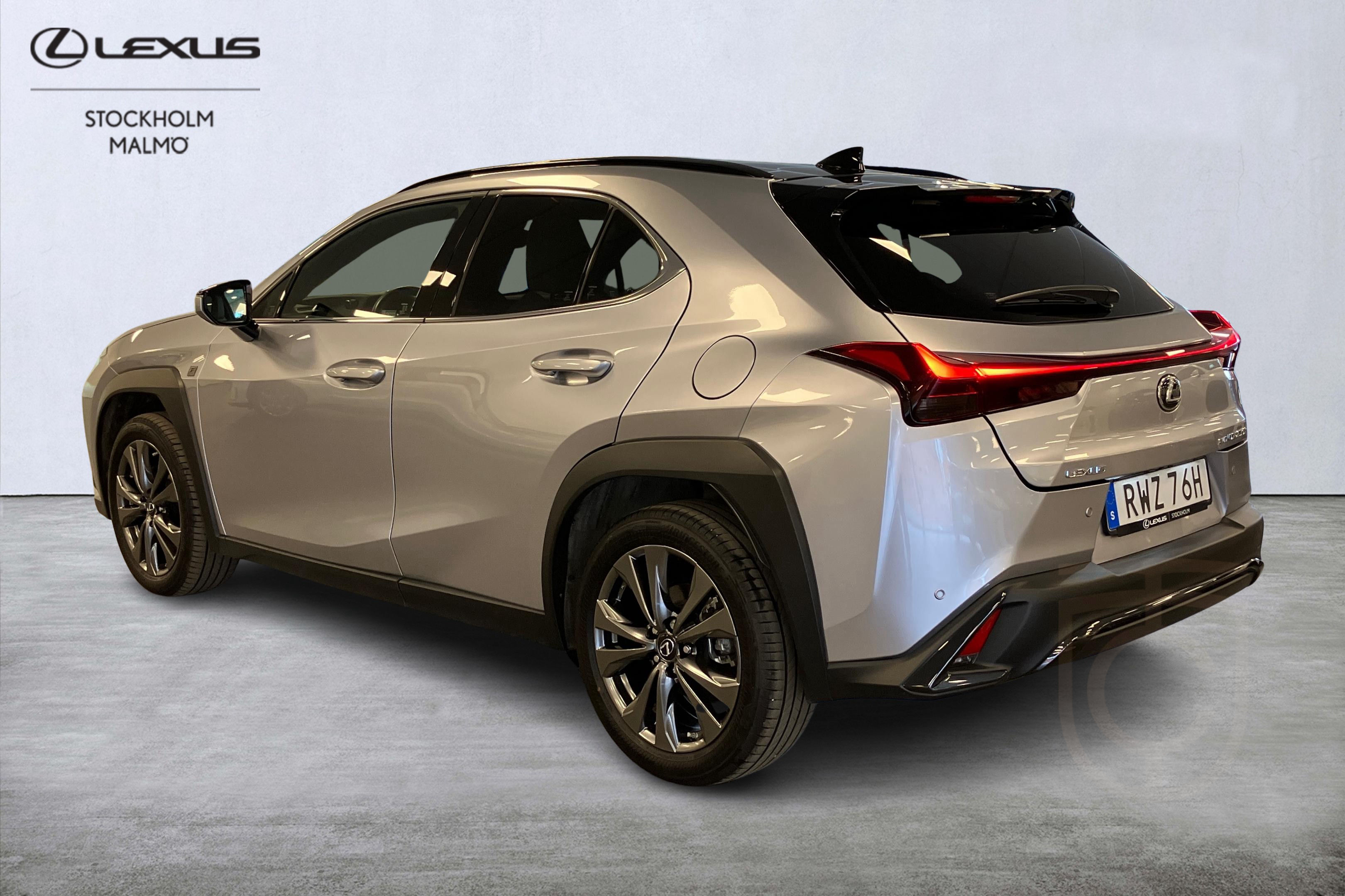 Lexus UX 250h E-Four