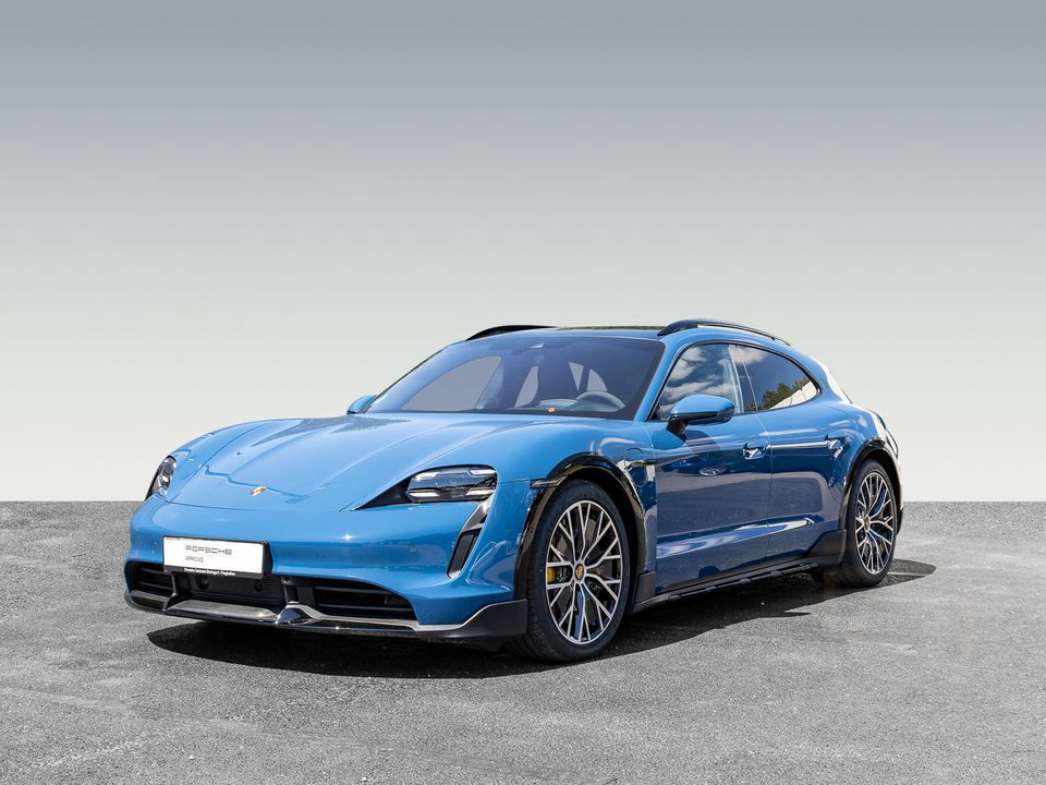 Porsche Taycan Turbo S Cross Turismo