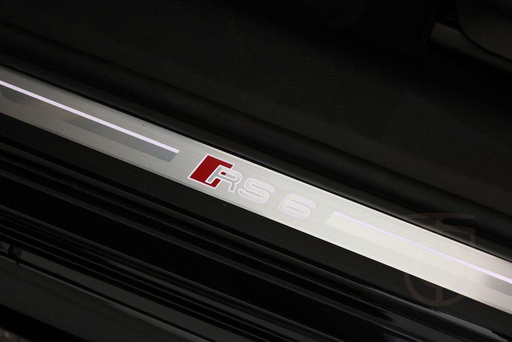 Audi RS6 Avant performance Leder Laser Pano BO 22" RS
