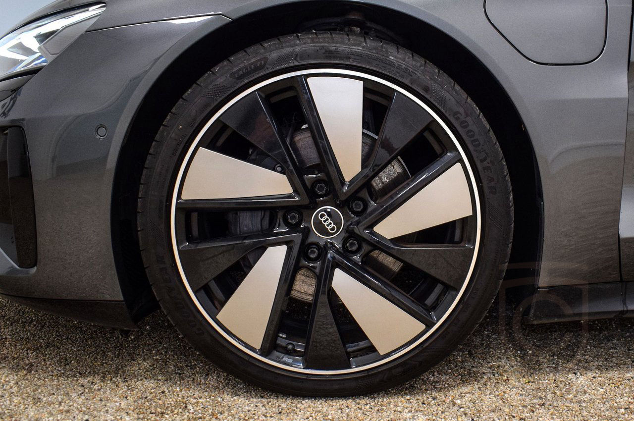 Audi E-Tron GT quattro B&O Laser
