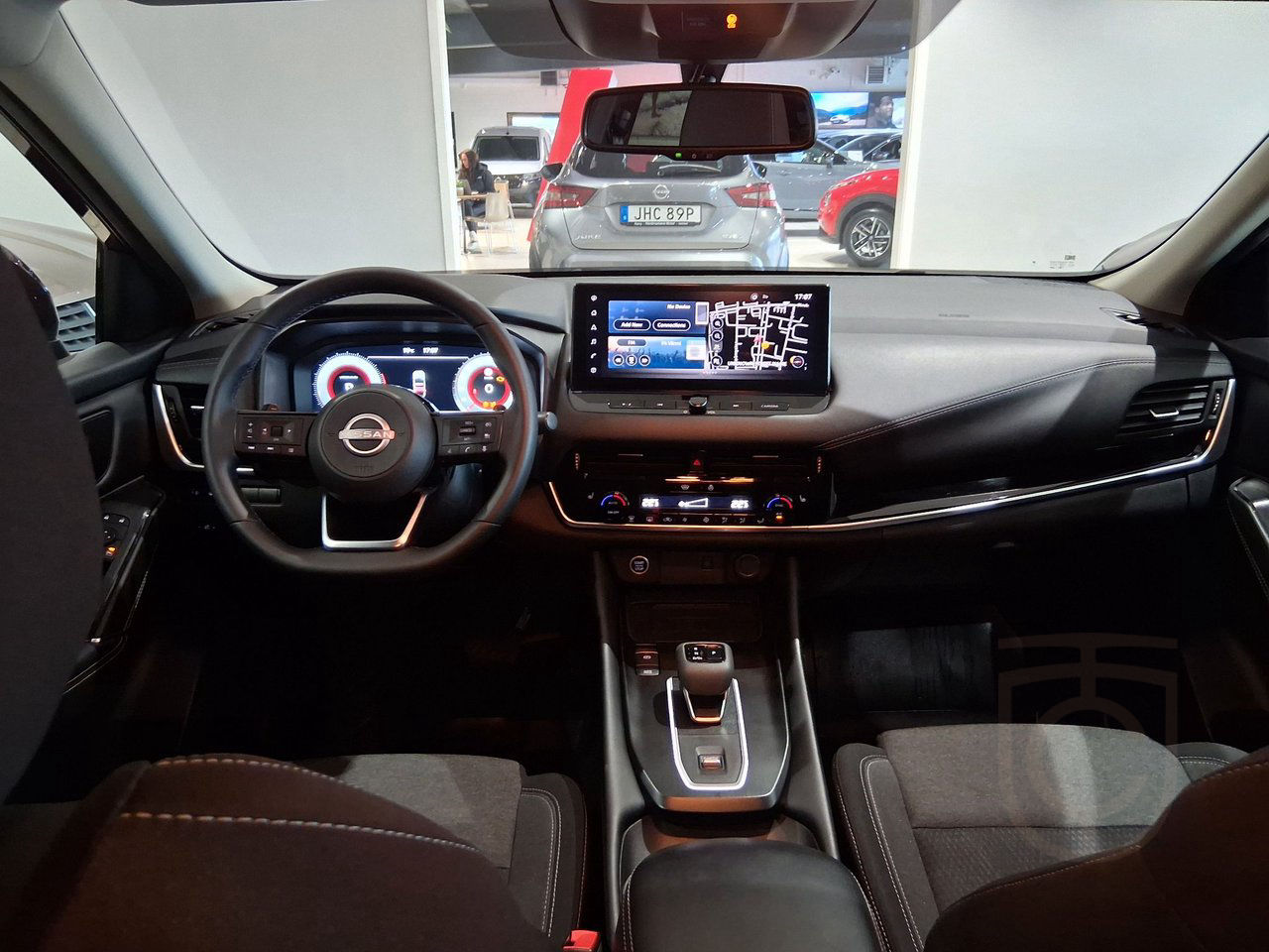Nissan Qashqai 1.3 DIG-T XTRONIC-CVT N-Connecta