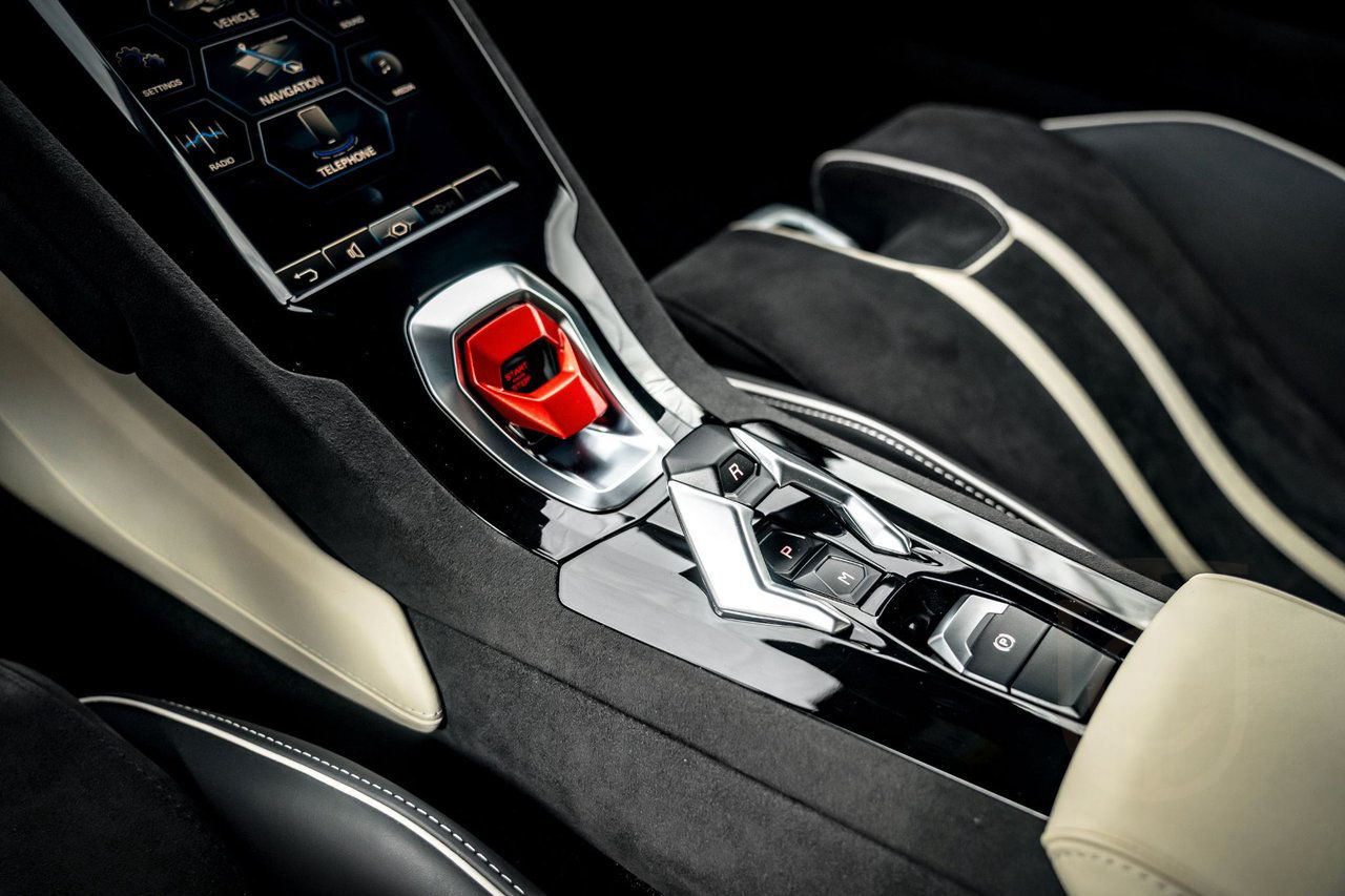 Lamborghini Huracán TECNICA LP 640-2