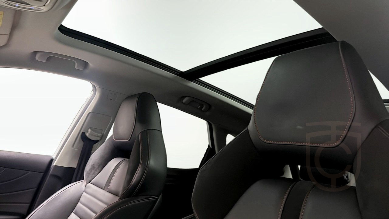 MG EHS PLUG-IN HYBRID LUXURY