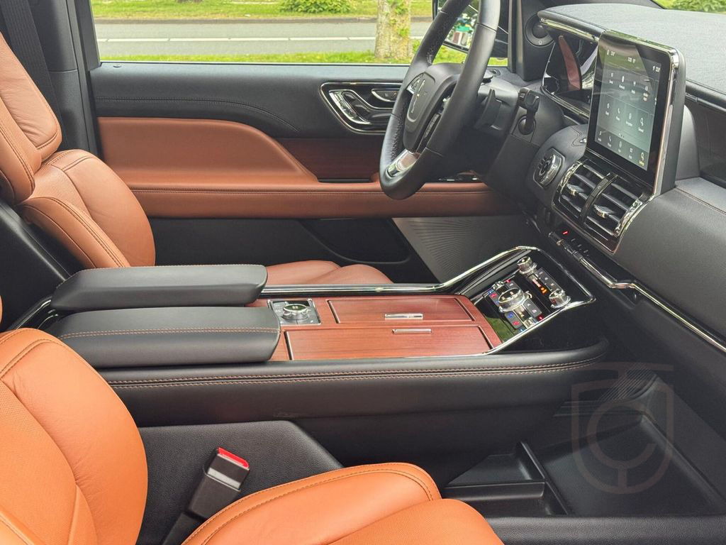 Cadillac Escalade Lincoln Navigator 3.5L V6 Lang Preferre
