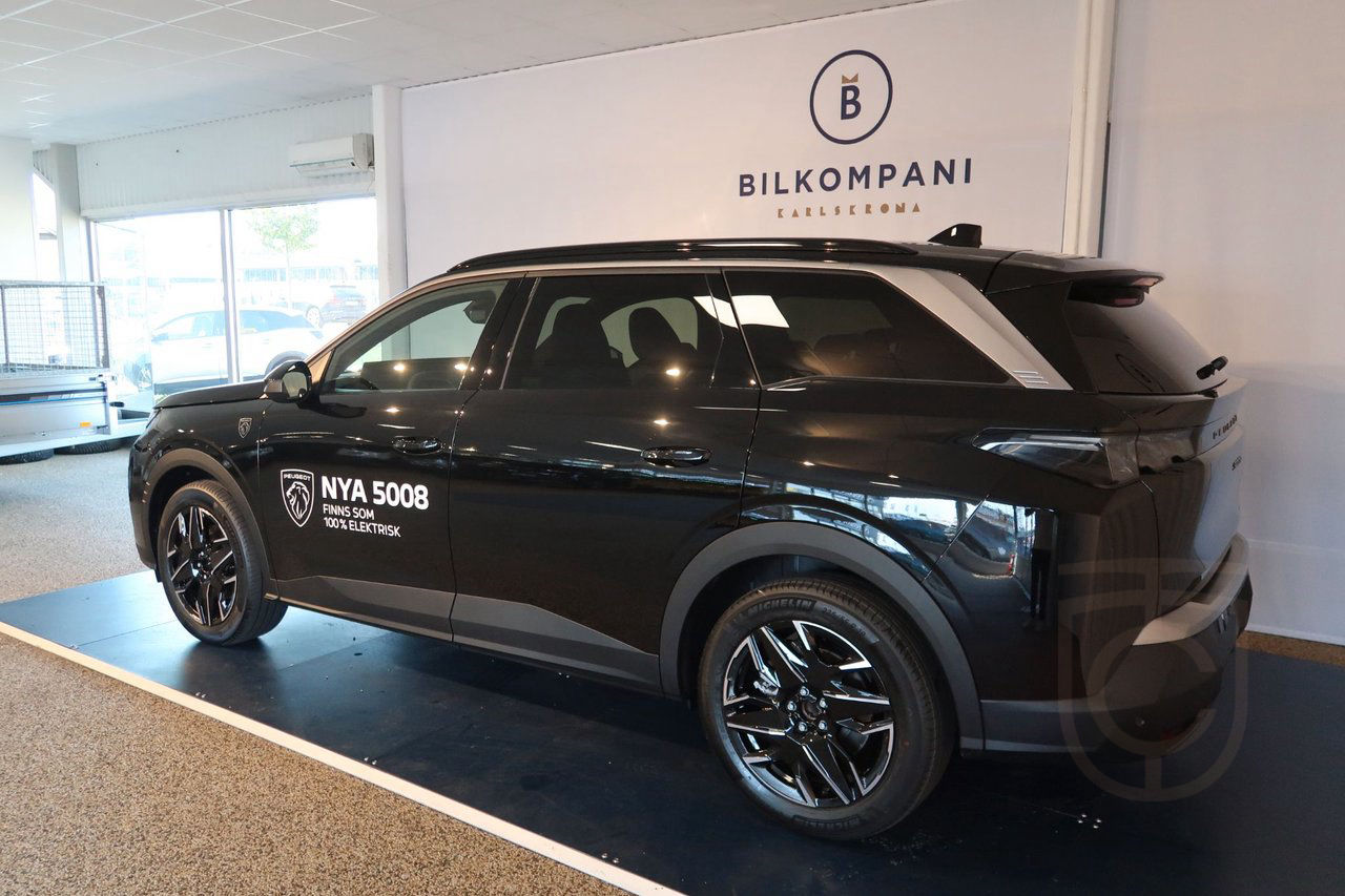 Peugeot 5008 GT Hybrid