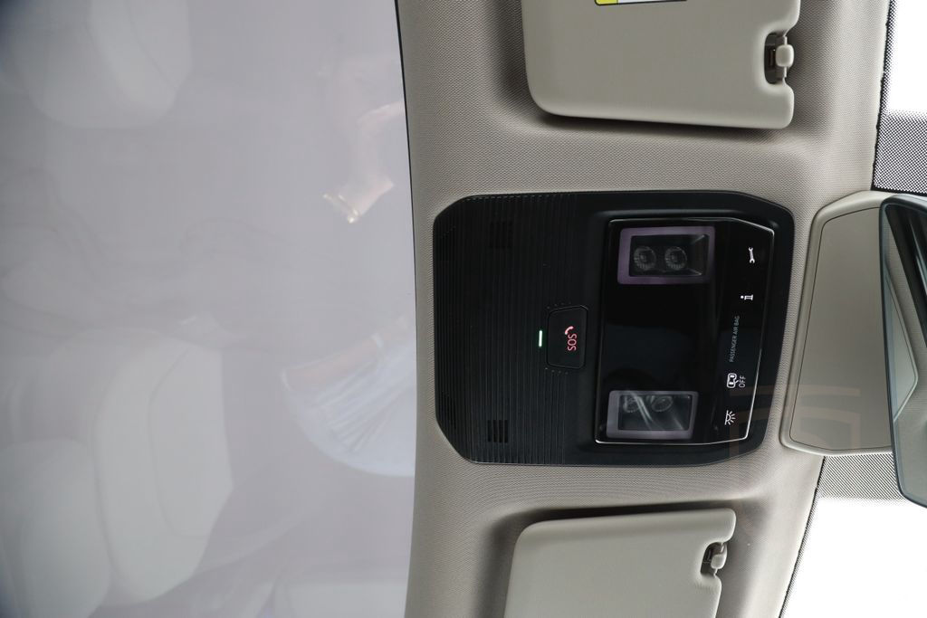 Volkswagen T7 Multivan KÜ 2.0 TDI DSG STYLE | DCC | PANO |