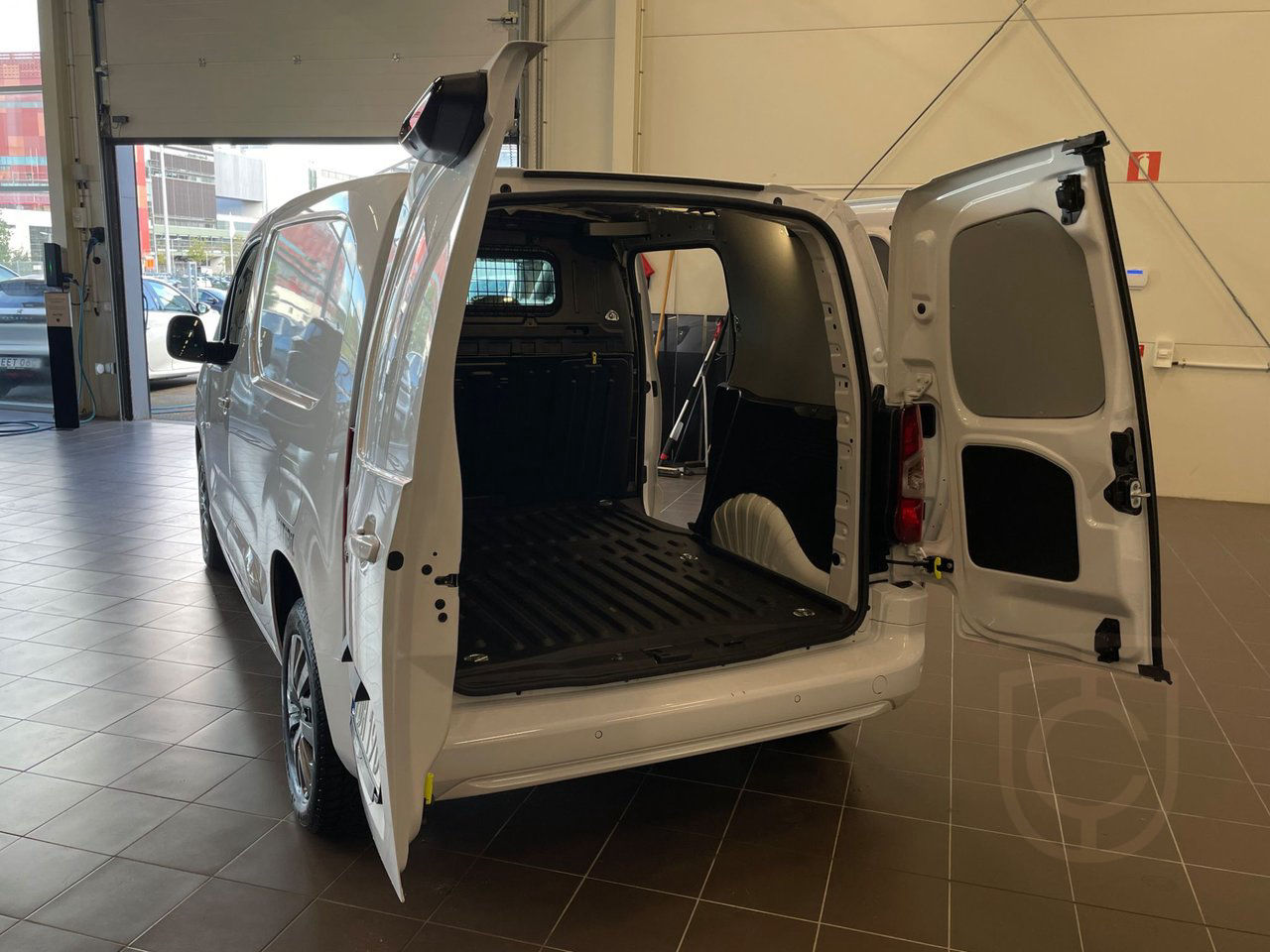 Peugeot e-Partner PRO+ L1