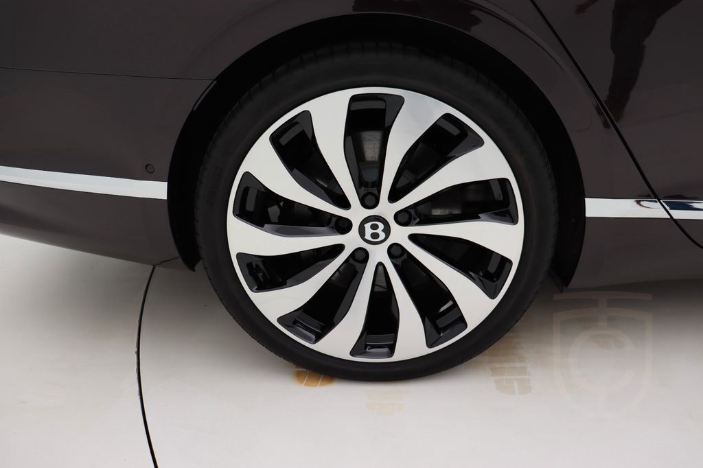 Bentley Flying Spur Azure Hybrid