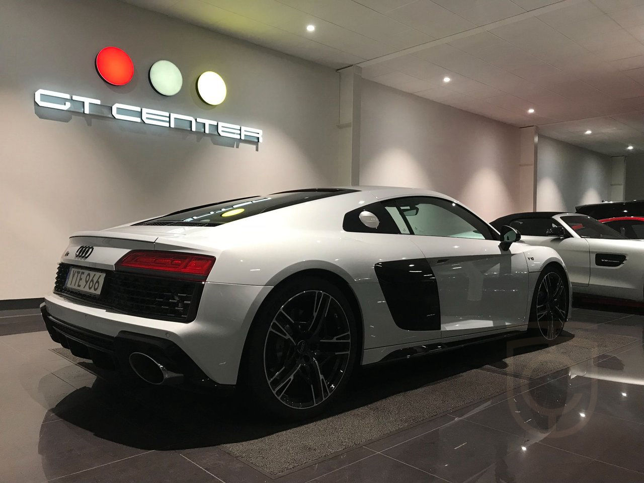 Audi R8 V10 performance RWD