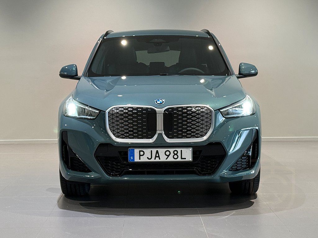 BMW iX1 xDrive30