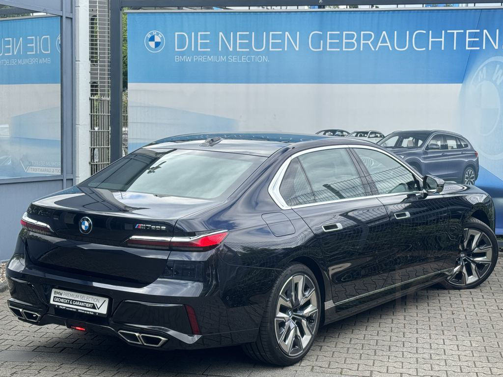 BMW M760e xDrive M Sport Massage Sitzlüft AHK DA-Pro