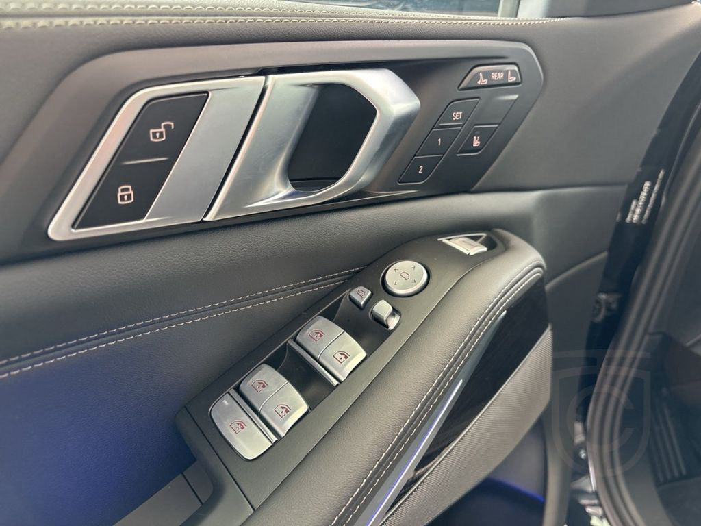 BMW X7 xDrive 40d MSport PRO 6-SITZE+PANO SKY+AHK+H&
