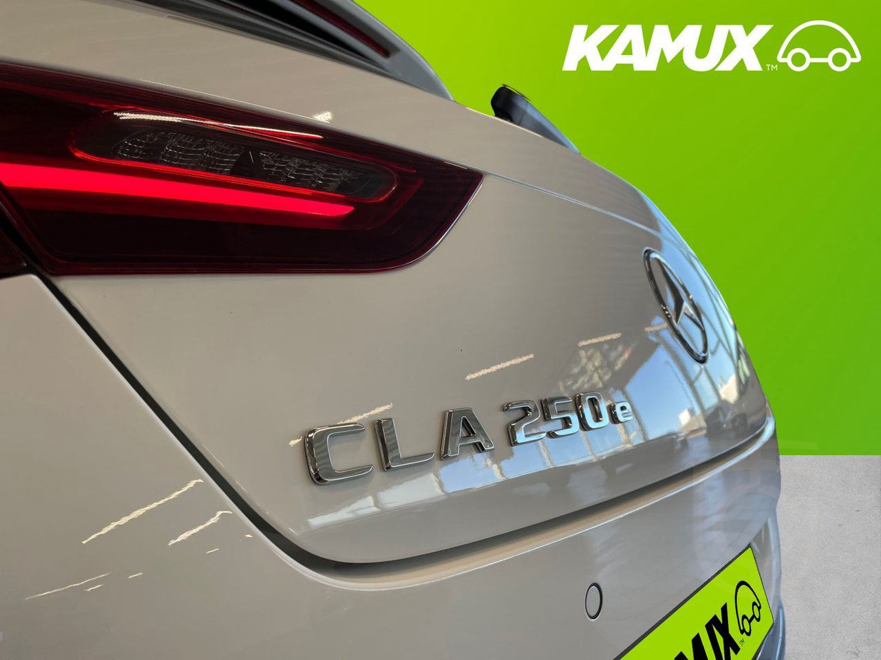 Mercedes-Benz CLA 250 e Shooting Brake AMG Wide
