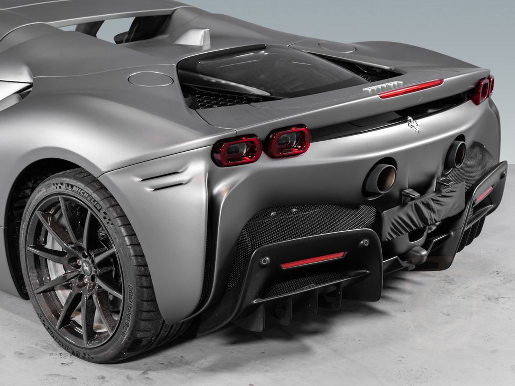 Ferrari SF90 Spyder | 1.Hand | Carbon | Lift | AFS |