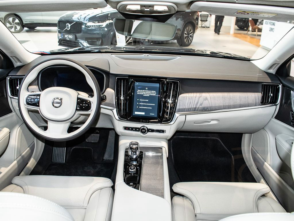 Volvo V90 Kombi B4 (Diesel) Mild-Hybrid Plus Bright