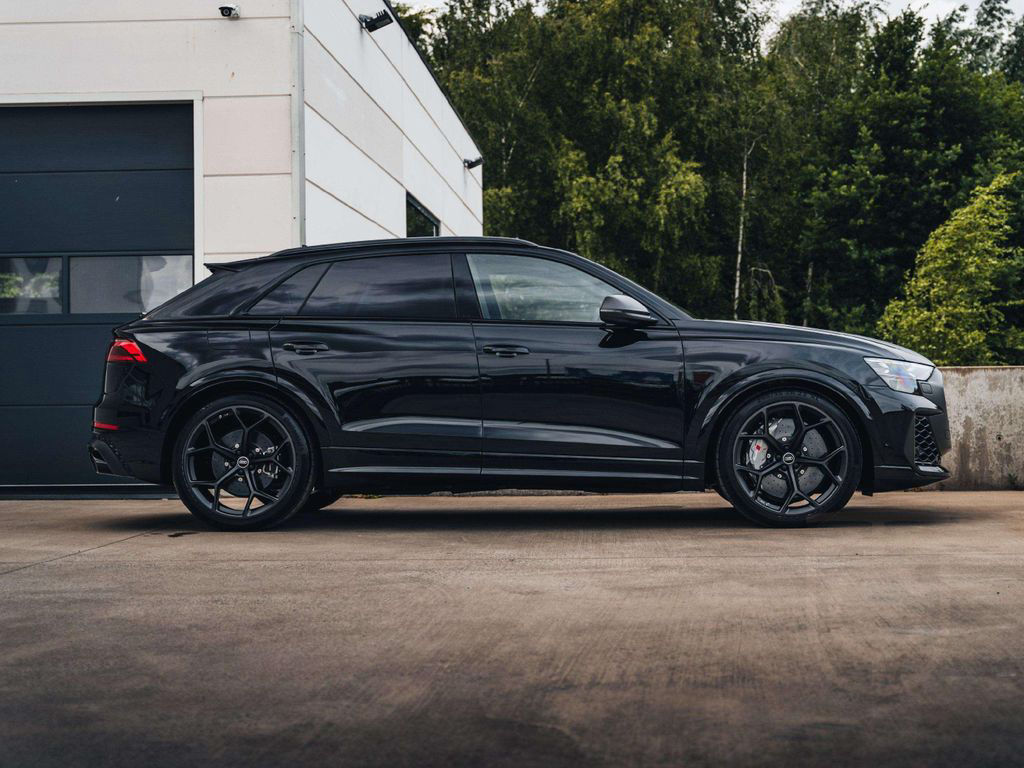 Audi RS Q8 Performance / New / Ceramic / Sunroof / Ma
