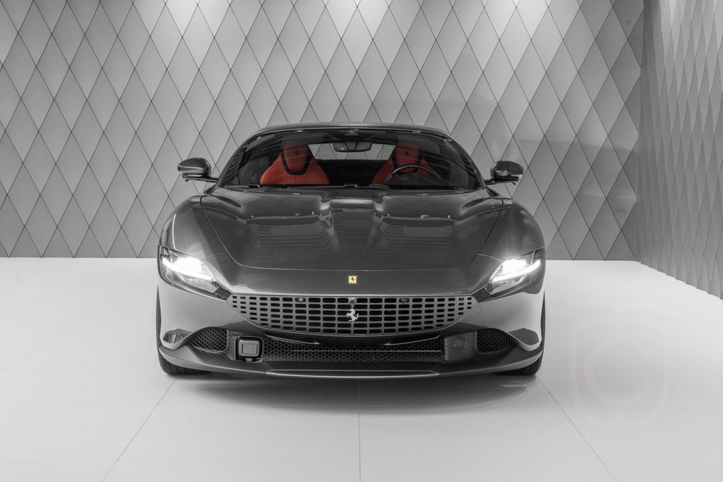 Ferrari Roma V8 4.0 GREY/RED 20"DIAMOND 4,99% FINANZIERE