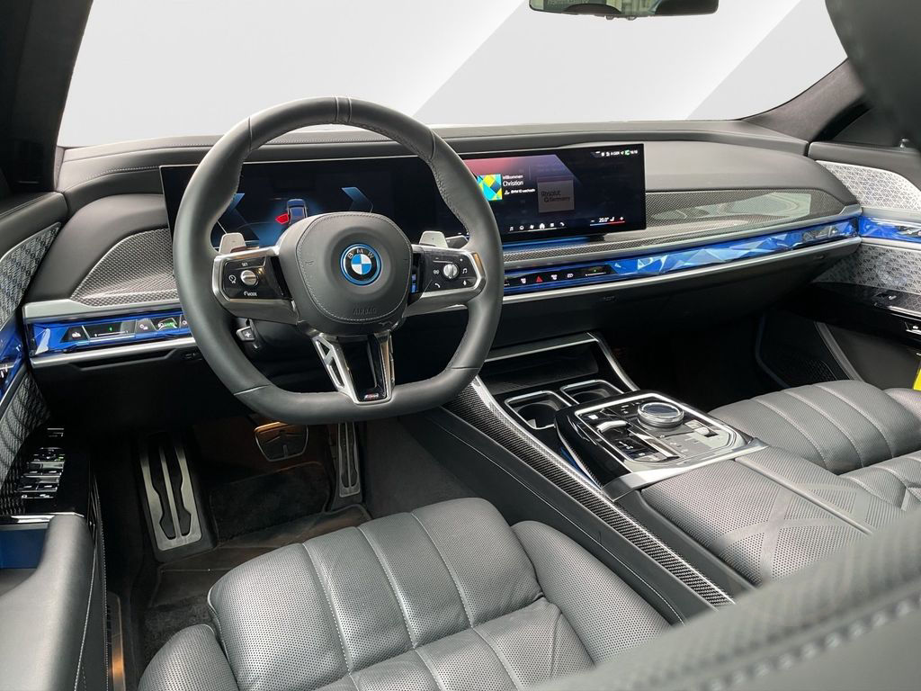 BMW 750e xDrive UPE 180.940,- € #exclusive