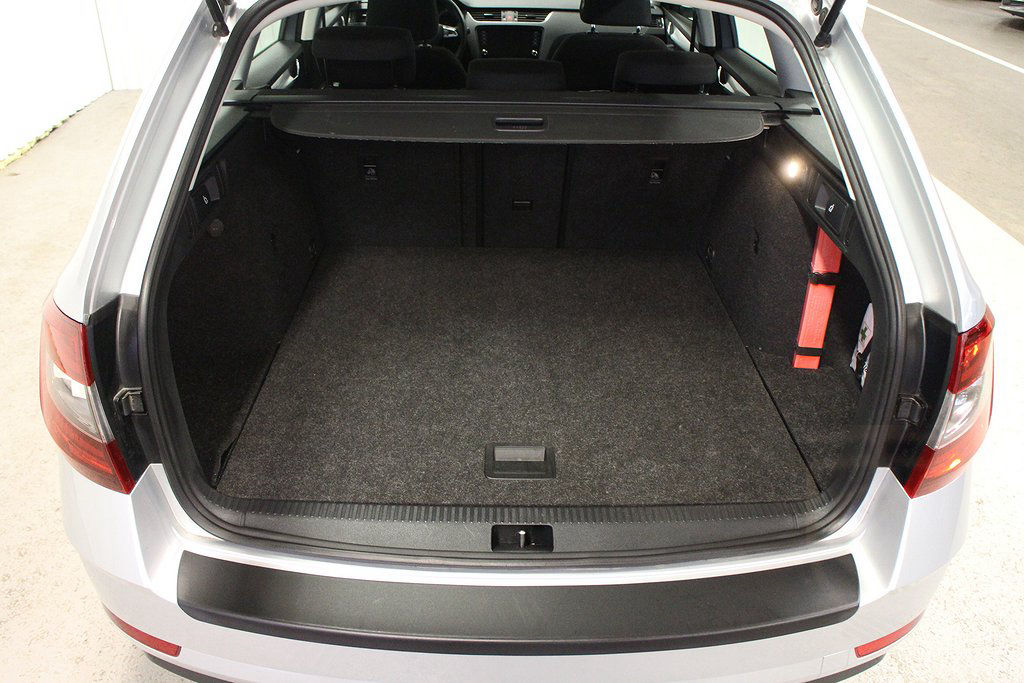 Skoda Octavia Kombi 1.0 TSI DSG Automat 115hk Apple Carplay