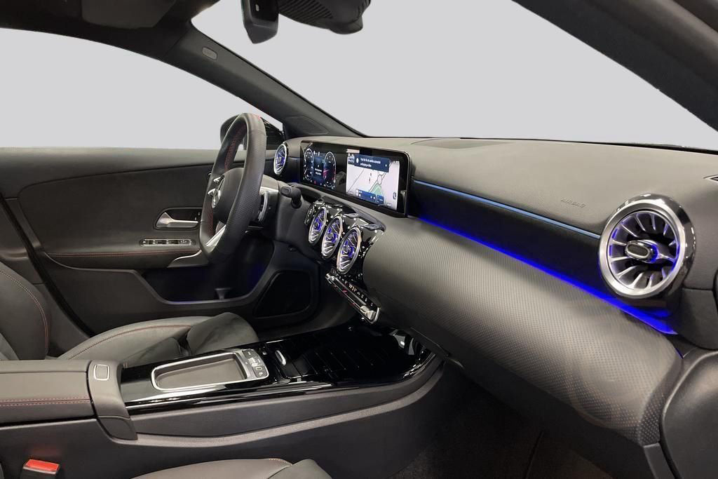Mercedes-Benz A 250 4-Matic AMG Night Panorama Premium Plus