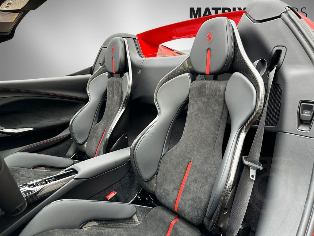 Ferrari 296 GTS Carbon Lift 20" XL Carbon Seats