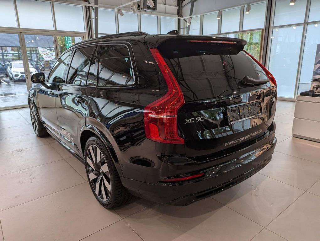 Volvo XC90 Ultra Dark Recharge Plug-In Hybrid AWD
