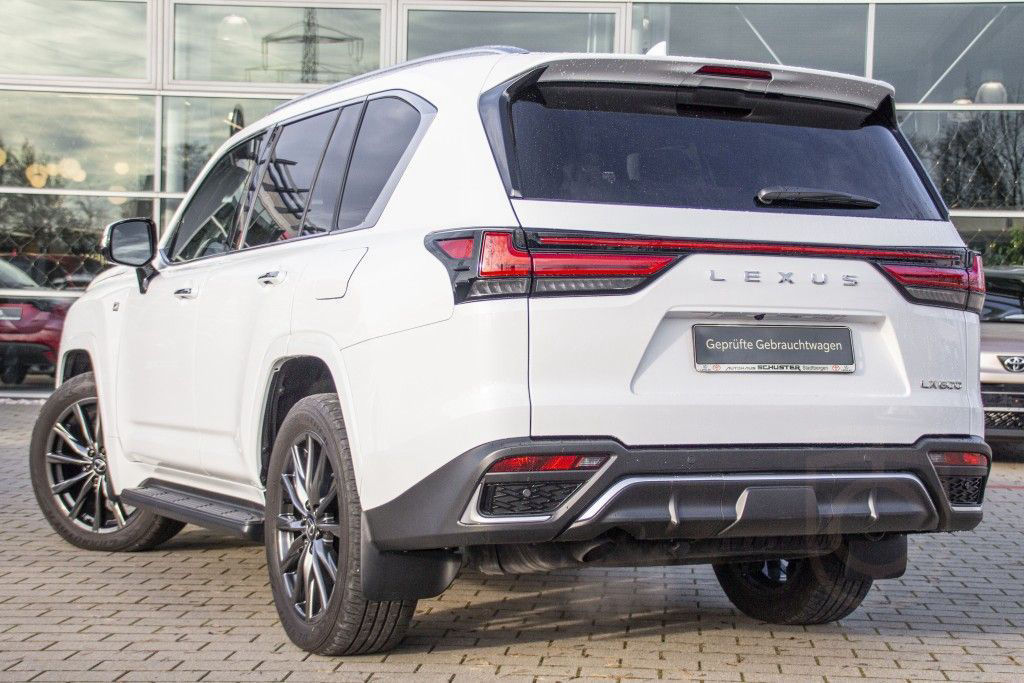 Lexus LX 600 F SPORT