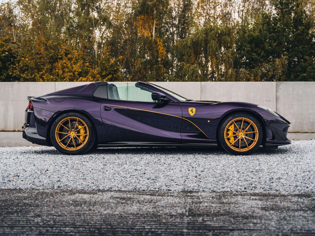 Ferrari 812 GTS Atelier/ Viola Hong Kong / Carbon / VAT