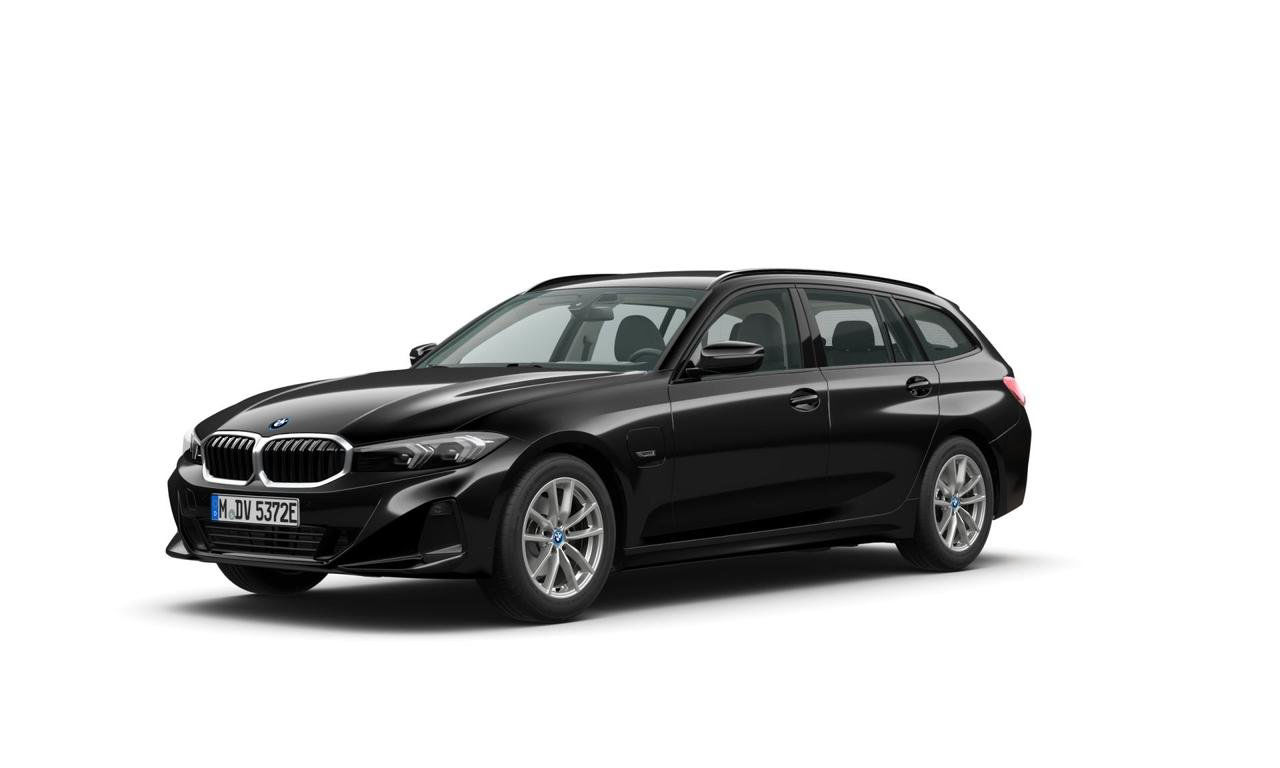 BMW 330e xDrive Touring Connected