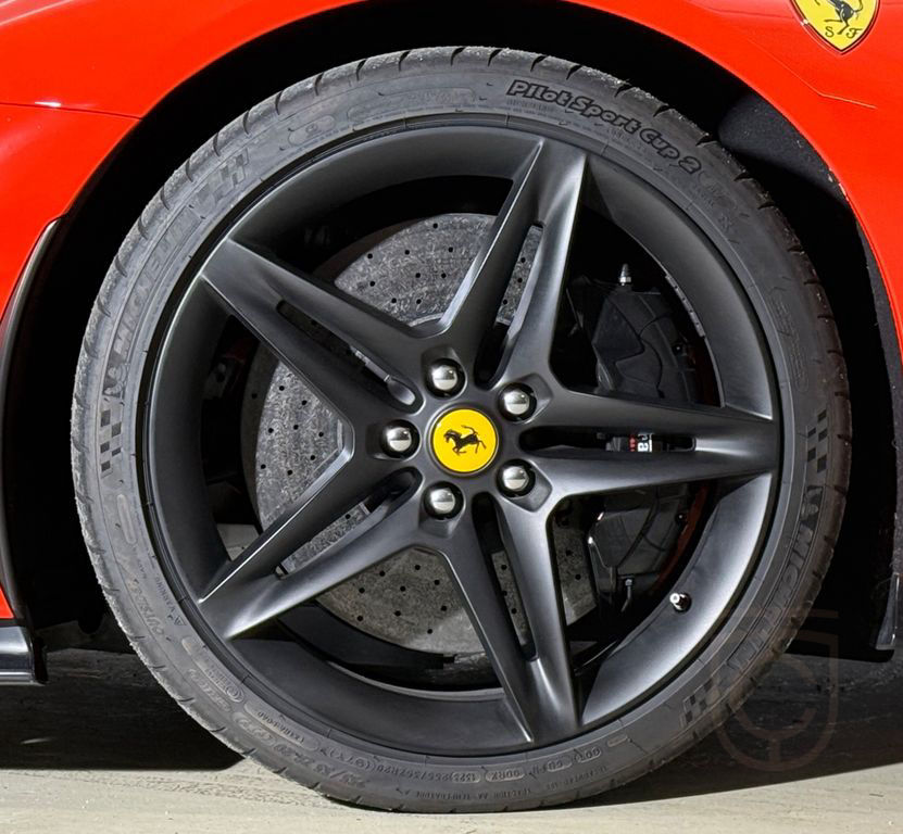 Ferrari SF90 Spider/Lift/Carbon/Special Colour
