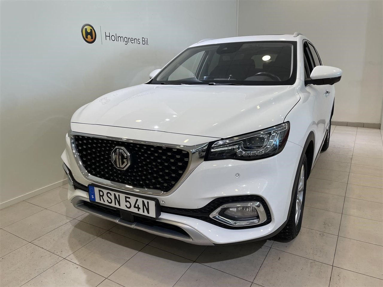 MG EHS 1.5T PHEV Luxury Automat