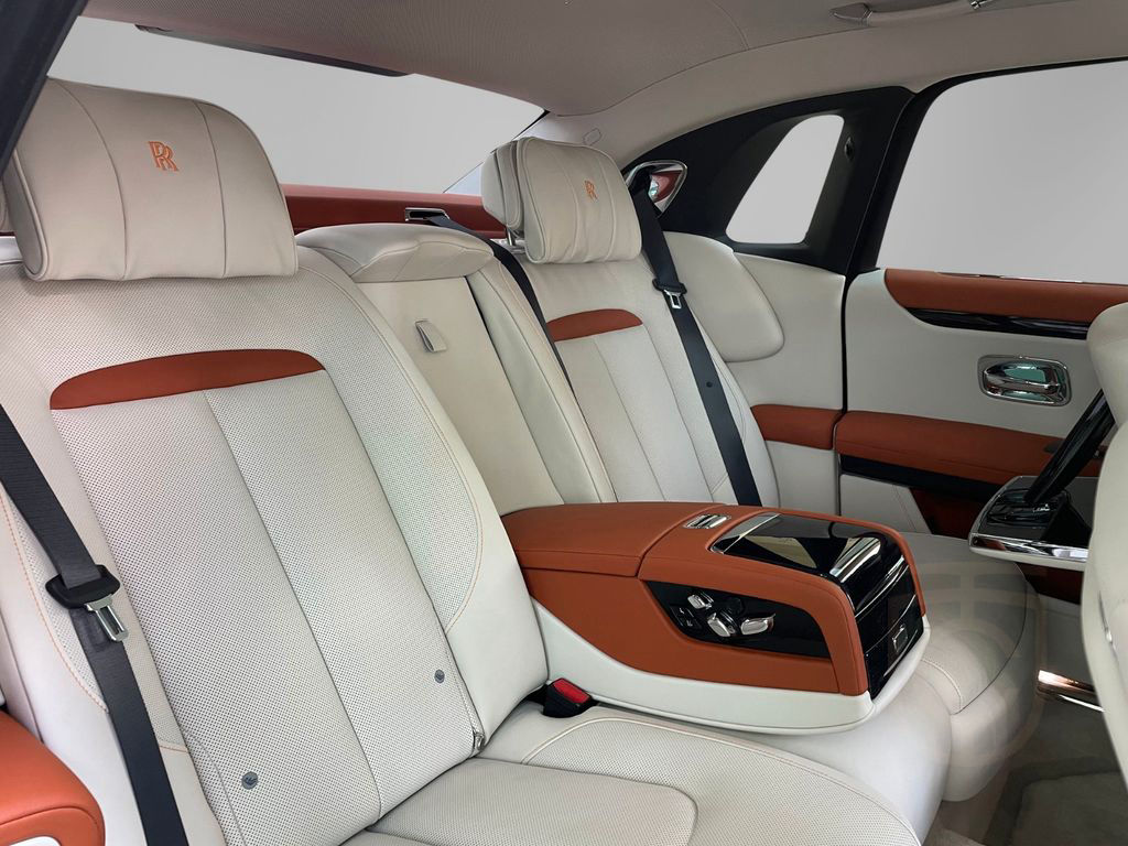 Rolls-Royce Ghost Amber Roads 1 of 12