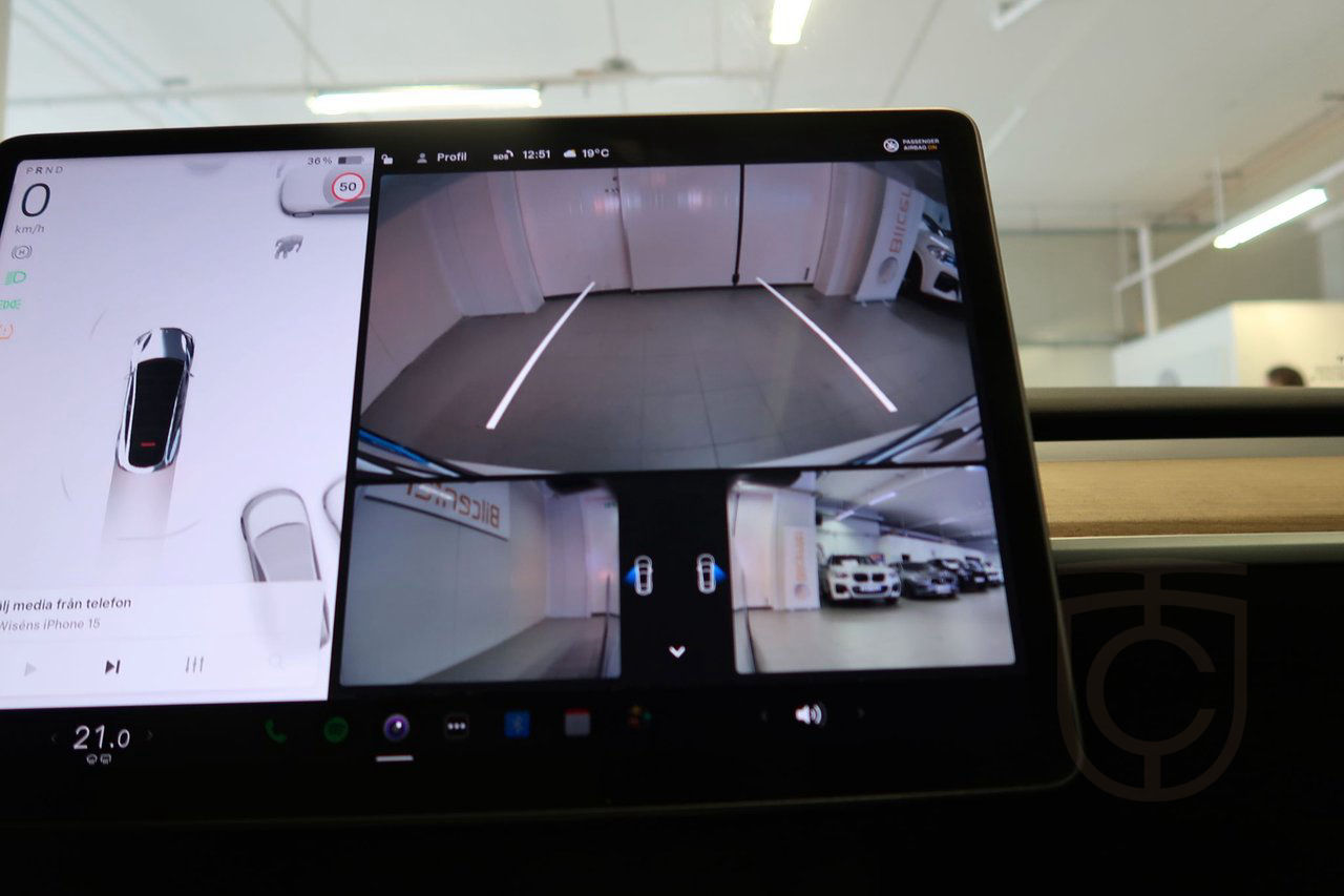 Tesla Model Y Long Range AWD Panorama-Kamera-Navi