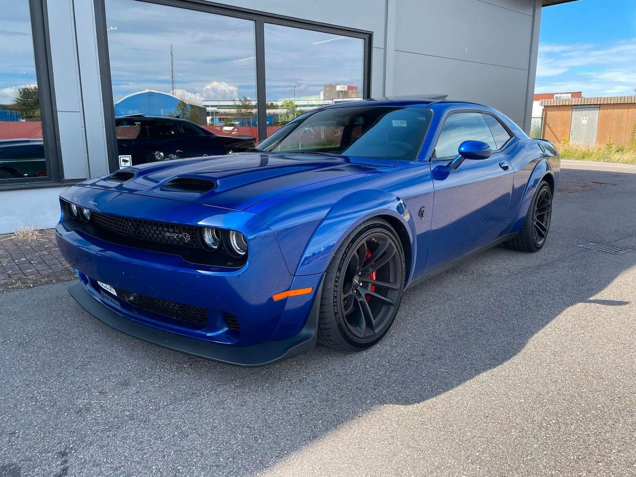 Dodge Challenger SRT Hellcat Widebody 717hk Sv-såld 490 mil