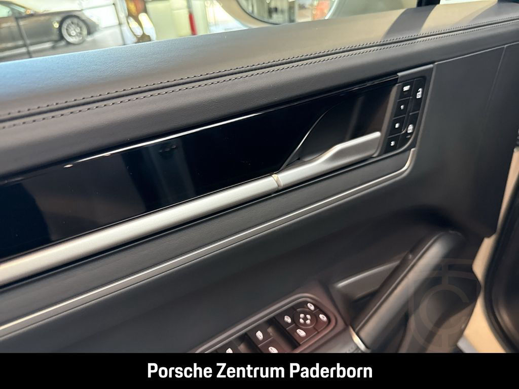 Porsche Cayenne E-Hybrid HA-Lenkung Nachtsicht InnoDrive
