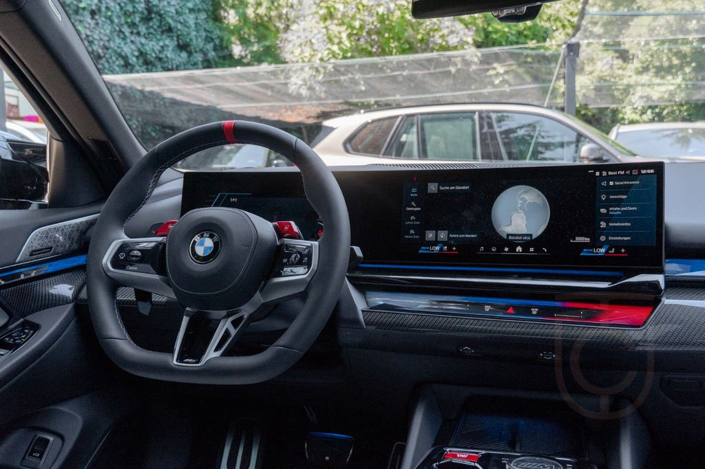 BMW M5 DR.ASS.PLUS.B&W.PARK.ASS.PRO.HUD.LED.360°