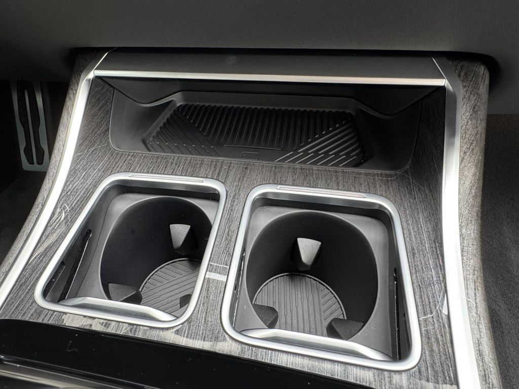 BMW M760 e xDrive Pro Executive Lounge Massage/Lüft.