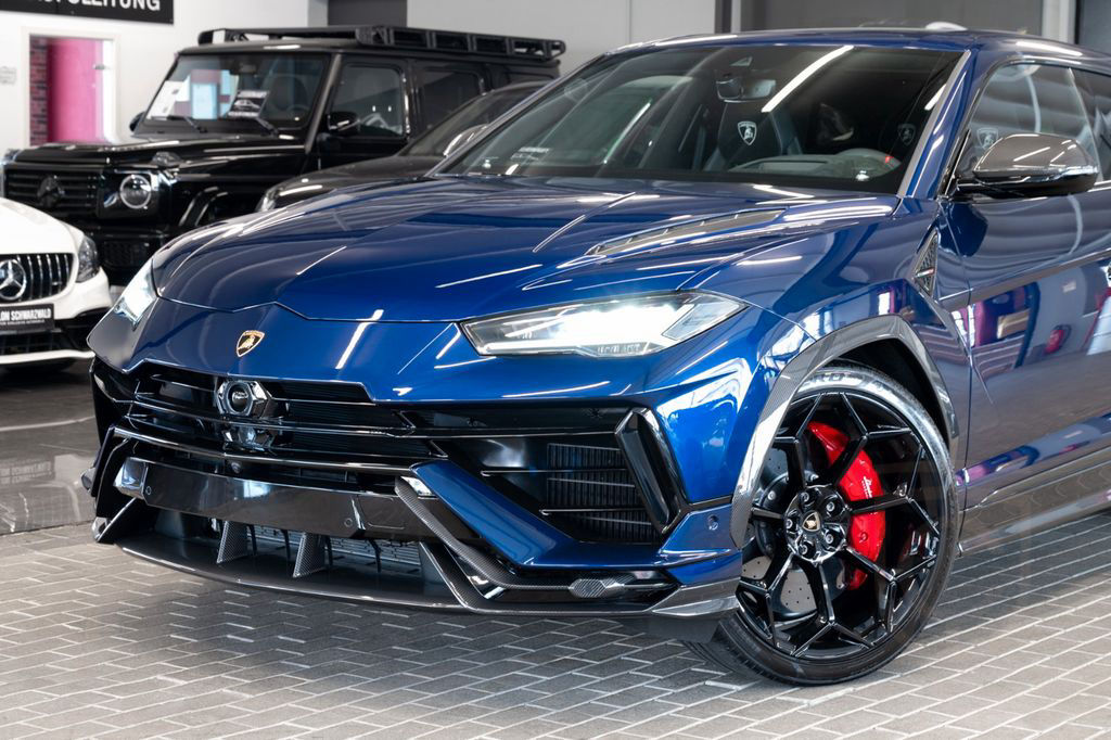 Lamborghini Urus Performante|FULL CARBON|AKRAPOVIC|B&O|VOLL