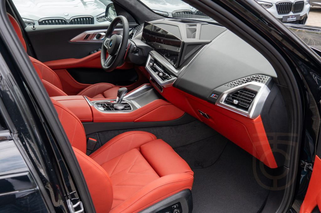 BMW XM 50e DR.ASS.PRO.SOFTC.MASSAGE.H/K.360°.AHK.