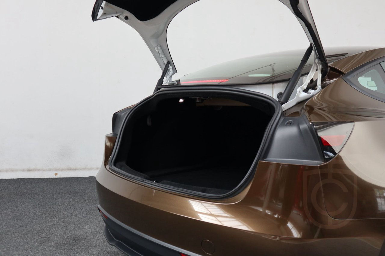 Tesla Model 3 Long Range AWD,2024