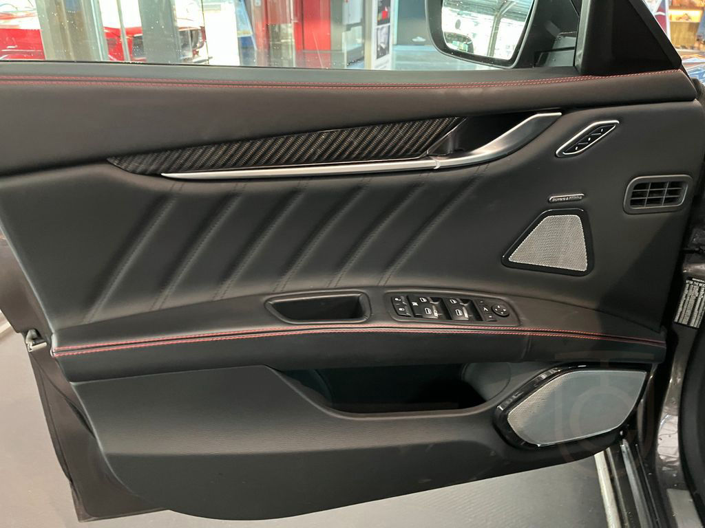Maserati Ghibli 3.8 V8 Trofeo*B&W*CARBON EXT.*F.ASSIST*