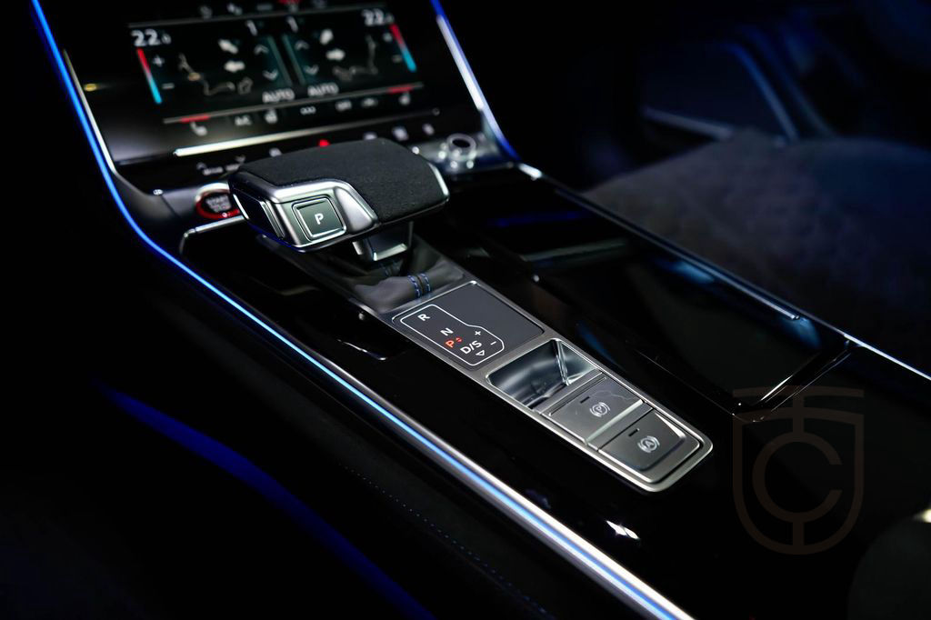 Audi RS6 4.0 TFSI quattro performance RS-SCHALENSITZE