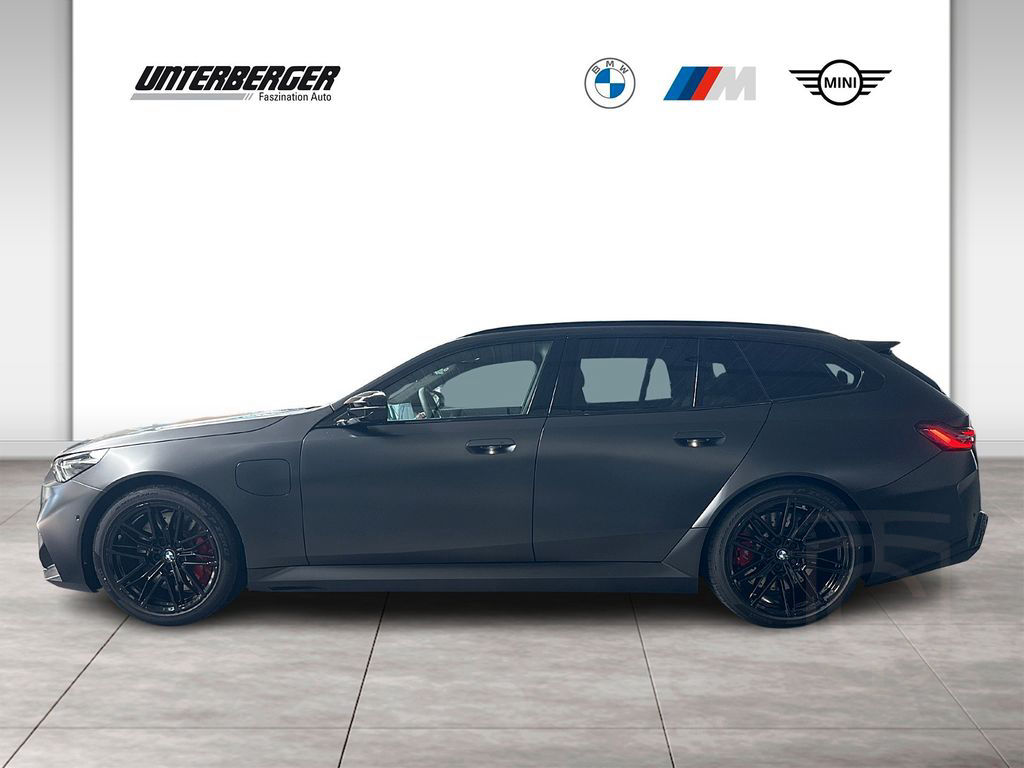 BMW M5 Touring | Frozen Deep Grey Met| vfb. 28.10.25