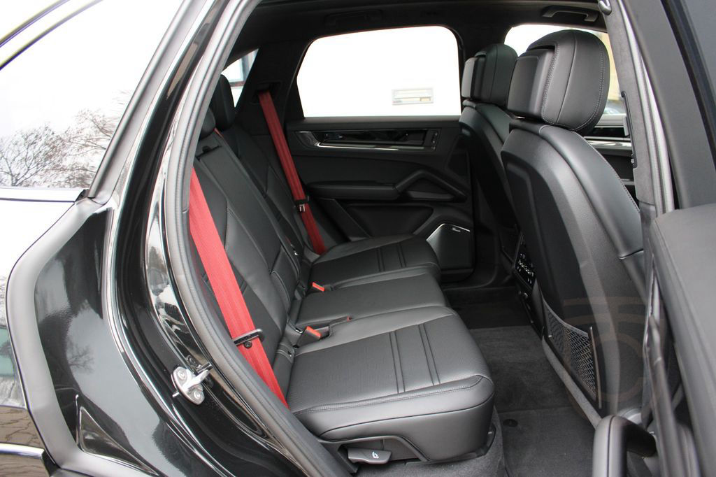 Porsche Cayenne Coupe GTS /PDCC/ STANDHZG./ BURMESTER HE