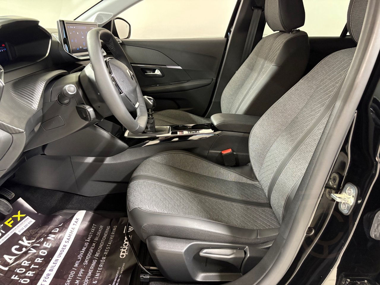 Peugeot 208 ALLURE 1.2 PT100 360kamera