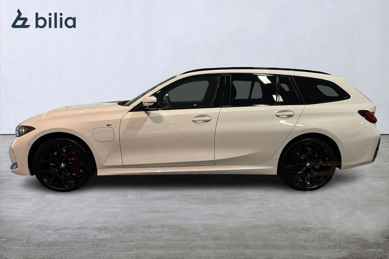 BMW 330e xDrive Touring